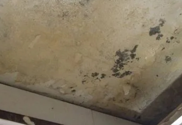 舞钢阳台漏水维修公司分享下舞钢卫生间渗水维修需要注意哪些问题。